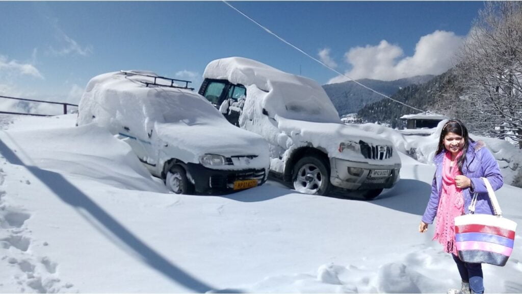 Heavy snowfall in Narkanda Shimla
